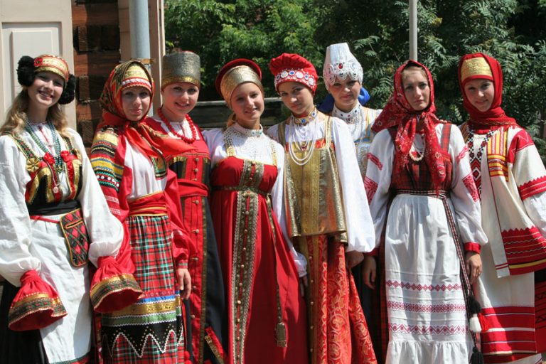 russian-native-costume-768x512