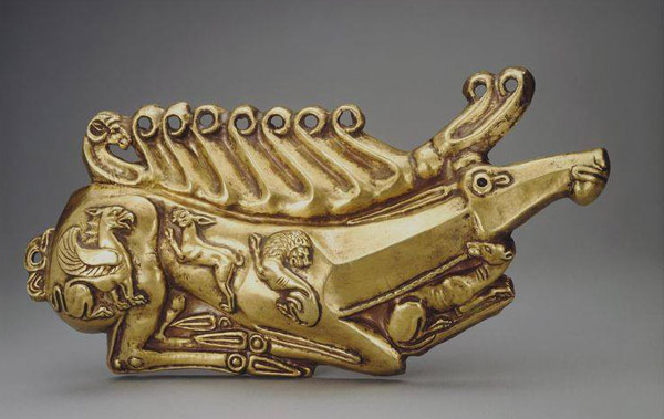Золотая бляха в виде оленя — украшение щита. Куль-Оба. IV век до н. э. Эрмитаж.