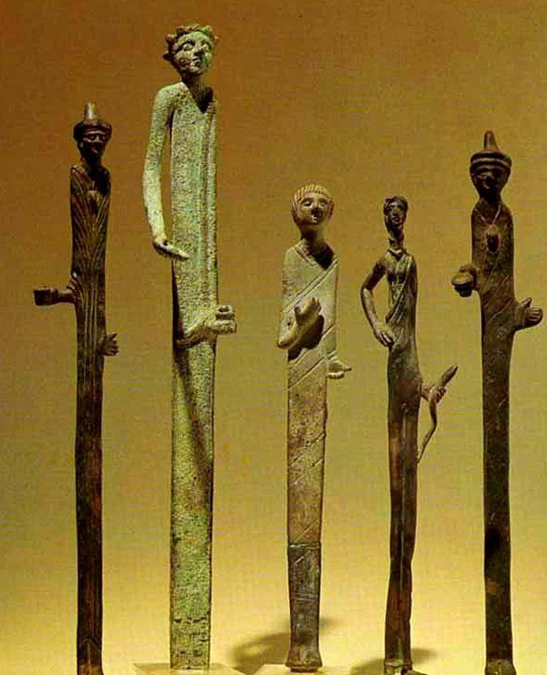 Этрусские бронзовые статуэтки богов похожи на изваяние Шигирского идола
