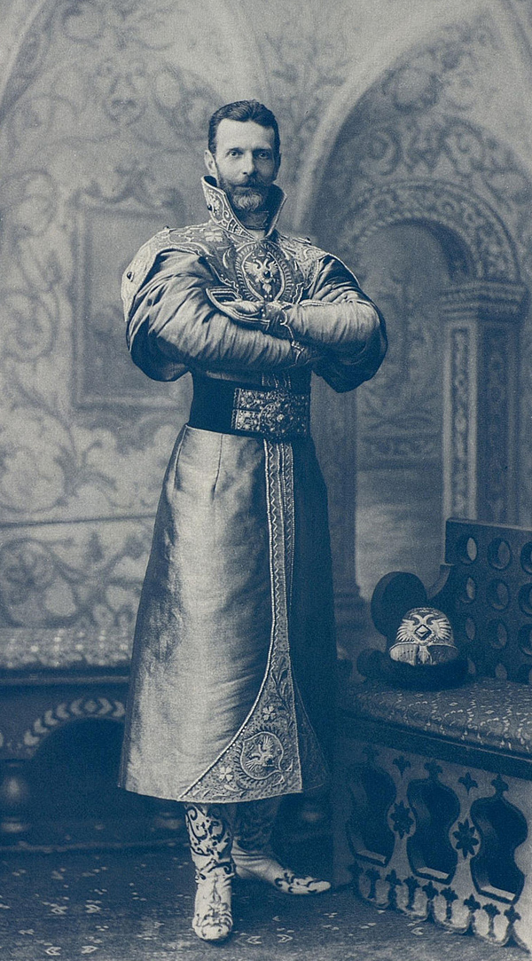 Царский костюмированный бал 1903. Костюмированный бал в зимнем Дворце 1903.